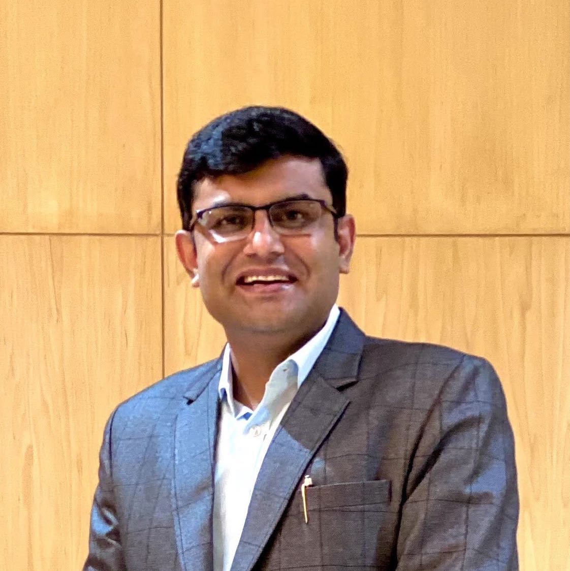 Dr. Nilesh Bhandari